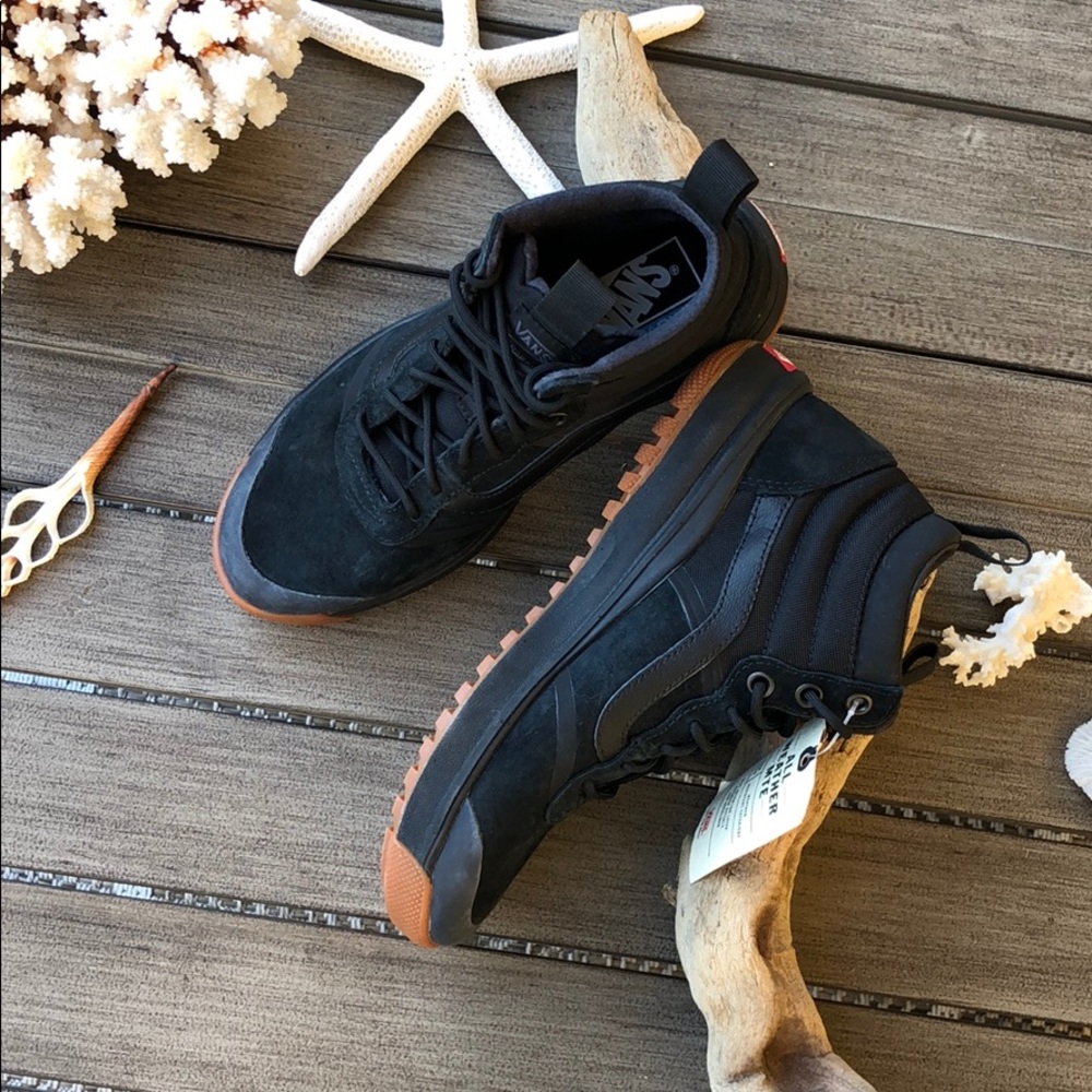 🌴🌼VANS- ALL WEATHER MATE BOOTS🌼🌴 - Picture 1 of 12